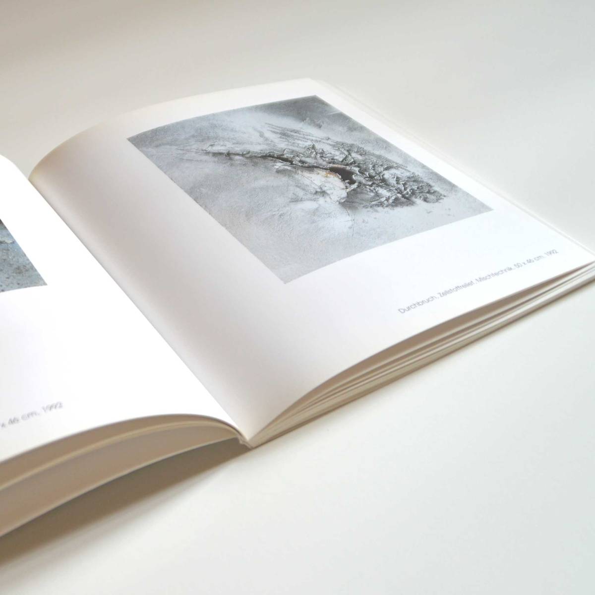 Gertrude Reum - Zellstoffreliefs, Lackbilder, Metallarbeiten Gertrude Reum - Zellstoffreliefs, Lackbilder, Metallarbeiten